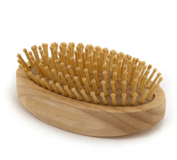 EcoMaxOvalWoodenHairBrush_Bristles_608x550.png